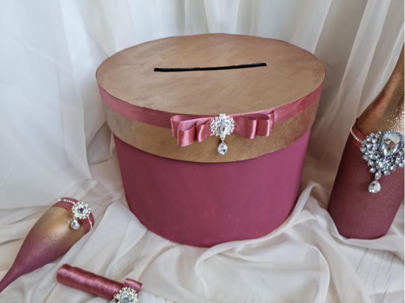 Сватбена кутия за подаръци - " Злато с пепел от рози "