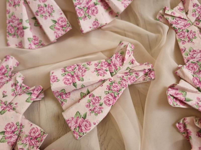 Салфетки за погача "Роклички"