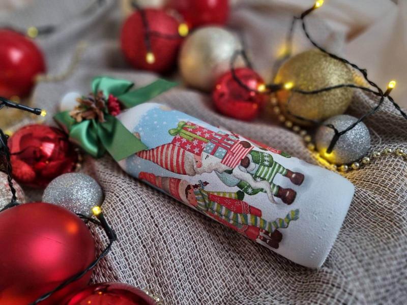 Бутилка с вино "Джудженца с шарени шапенца"