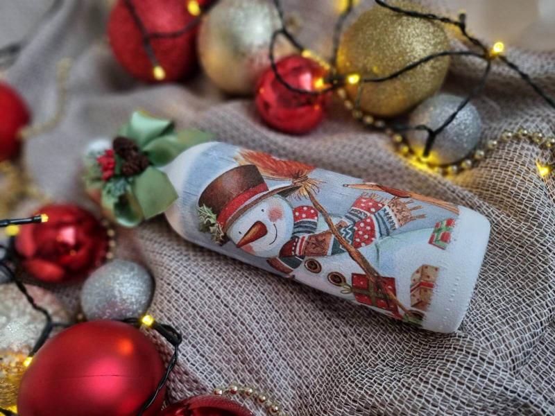 Бутилка с червено вино "Шарен снежко" - ръчно изработено