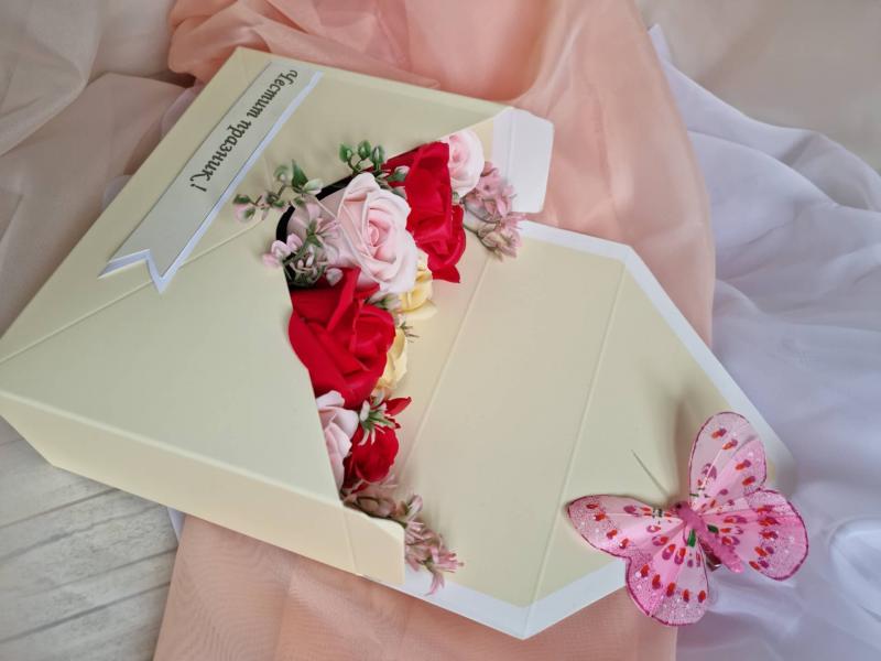 Букет "Розова пеперуда"