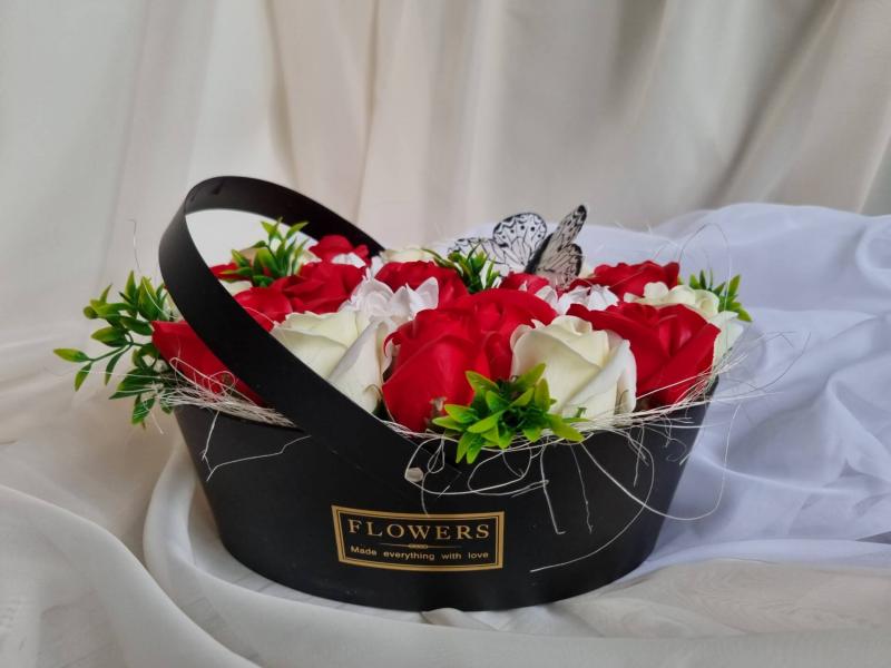 Букет "Цветна кошница"